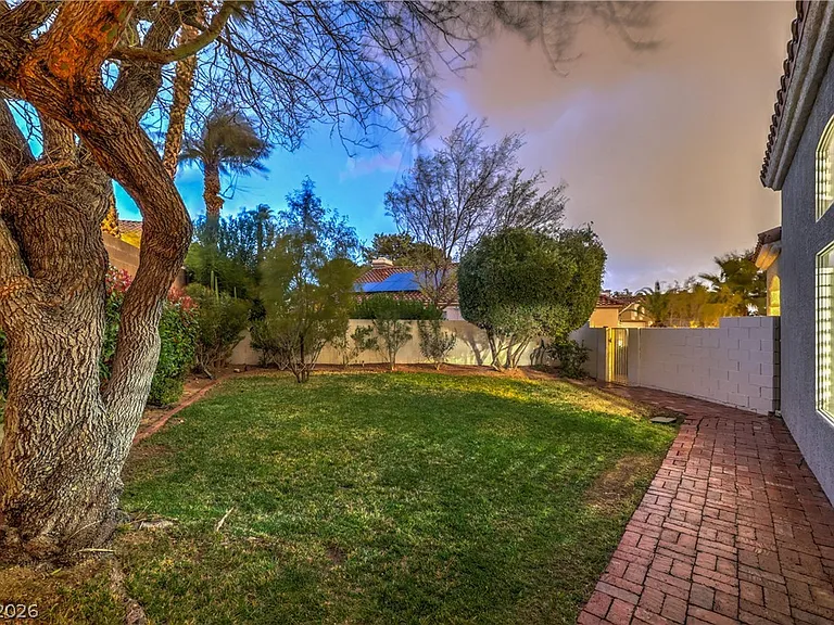 9785 Trail Rider Dr — Photo 37