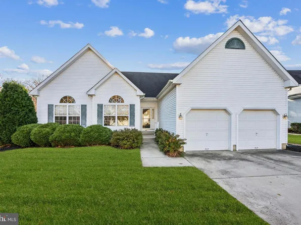 49 Pintail Dr, Glassboro, NJ 08028