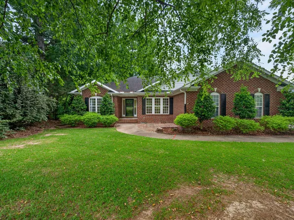 500 Parishgate Cir, Fuquay Varina, NC 27526