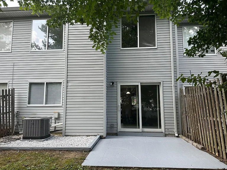 22 Homestead Dr — Photo 9