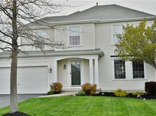 2253 Winterberry Dr, Lake View, NY 14085