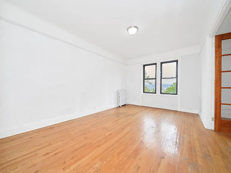 587 Riverside Dr #3B — Photo 3