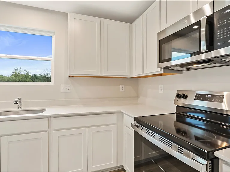 215 Olympus Rd — Photo 7