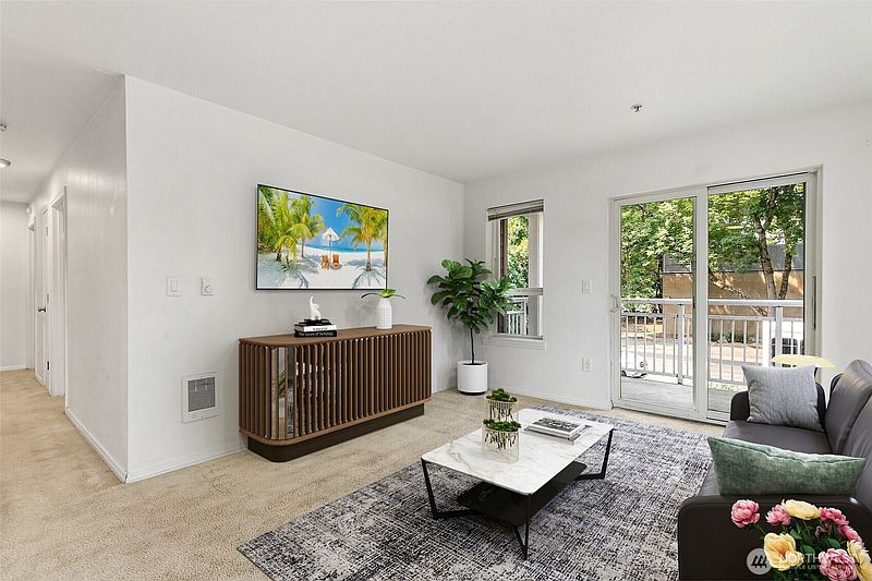 3rd image of 2805 NE 125th Street #204