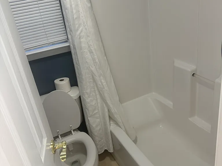 1084 Plantation Trl #A — Photo 8