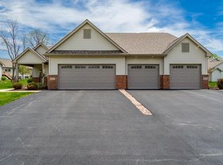 6247 Parks Edge Dr, Loves Park, IL 61111