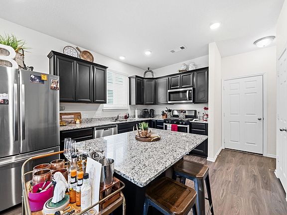 5th image of 4041 Timber Sapp Dr