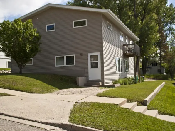 1116 11th St NW, 1116 11th St NW Unit A, Minot, ND 58703
