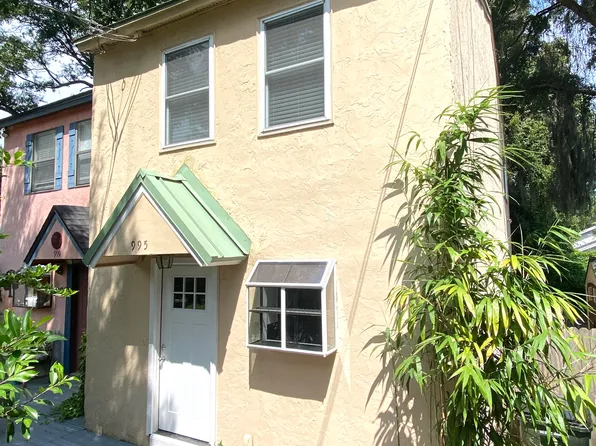 995 Camelia St, Atlantic Beach, FL 32233