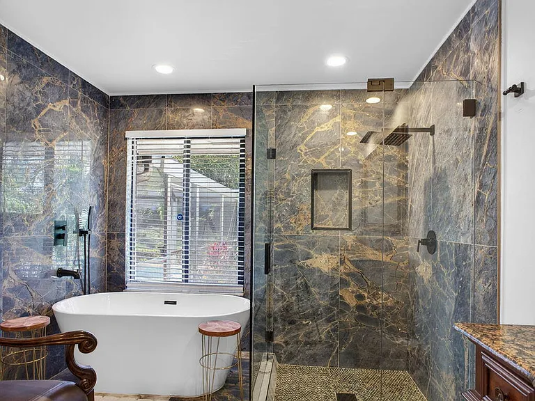 168 Thornton Dr — Photo 29