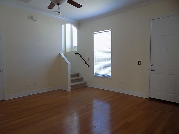 4th image of 1005 Edison Park Ct