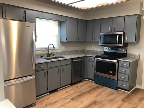 4th image of 2205 Ladd Dr