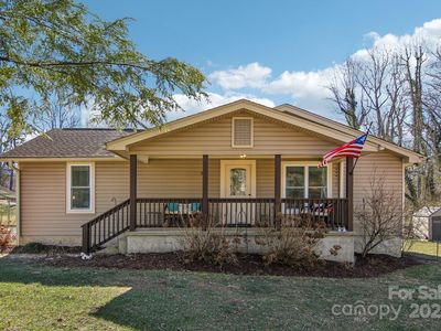 388 Fenway Cir, East Flat Rock, NC, 28726
