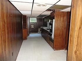 2nd image of 705 Lakeshore Dr
