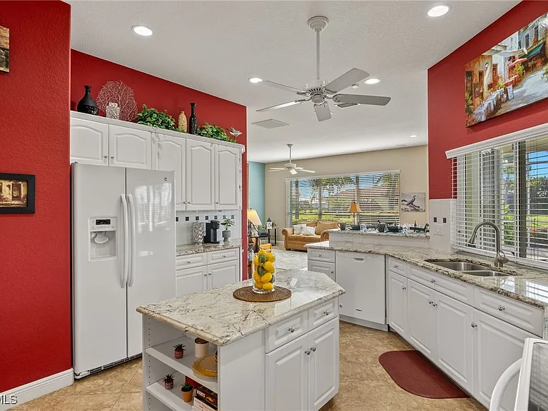 3433 SW 27th Ave — Photo 33