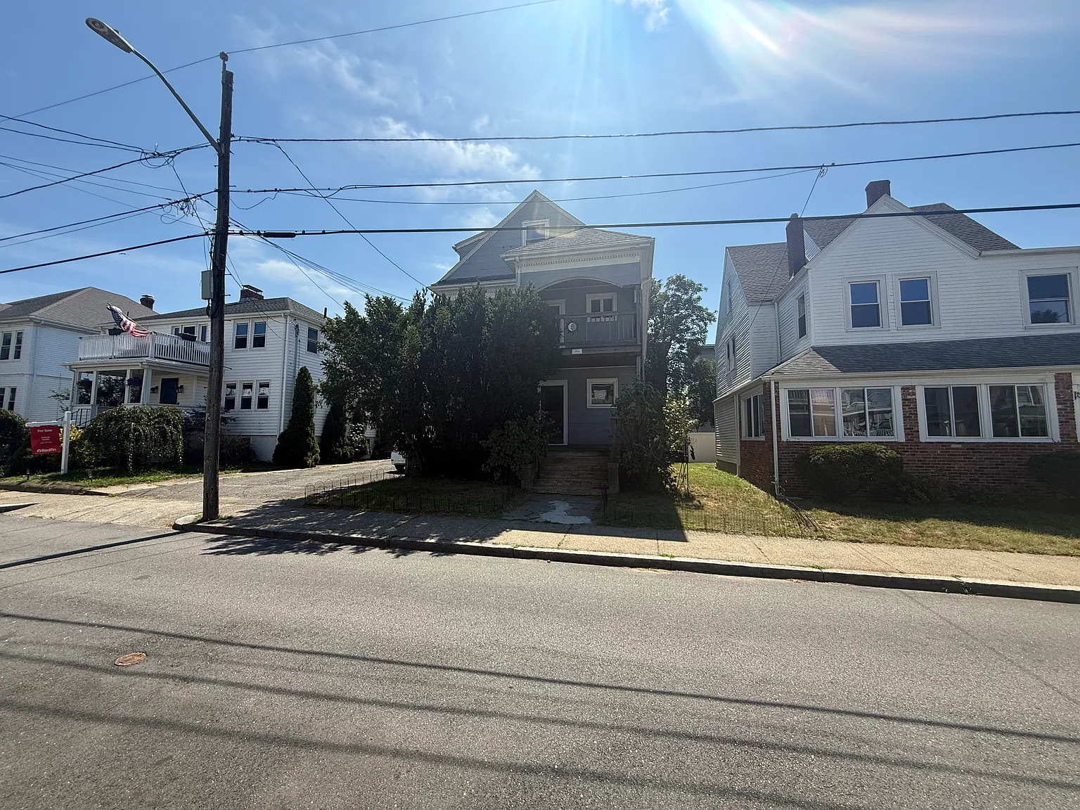 2 bed, 1000 sqft, $2,400 — Photo 1
