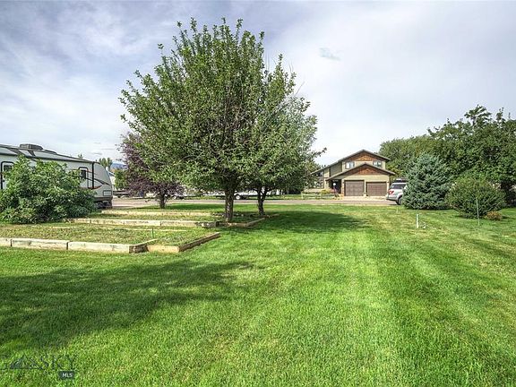 5th image of 107 Elm Ln