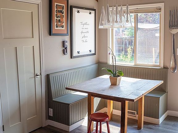 Built in banquette