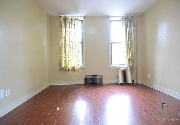 4th image of 200 Irving Ave APT 2
