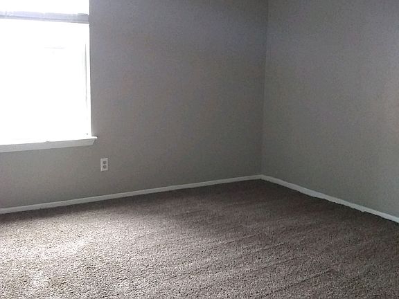 5th image of 5 Meadow Run Cir APT C