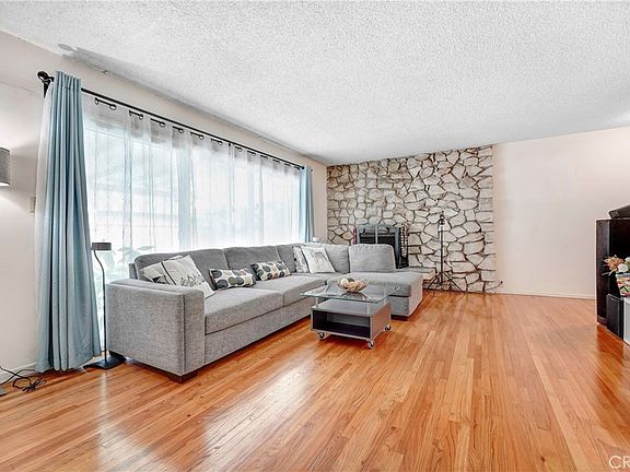 5th image of 6153 Oak Ave
