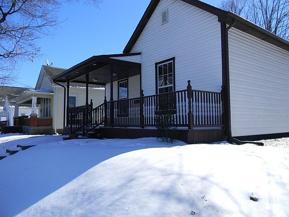 3rd image of 141 W 1st St Lot 9