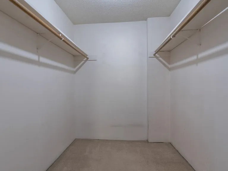 1 Summit Dr — Photo 16