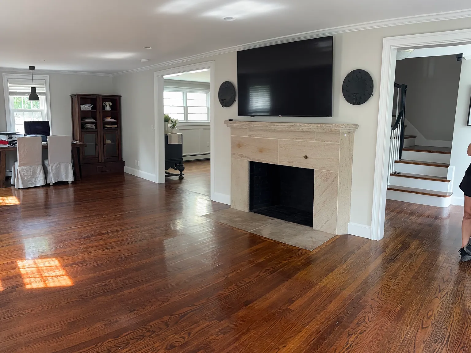 4 bed, 2484 sqft, $7,800 — Photo 3