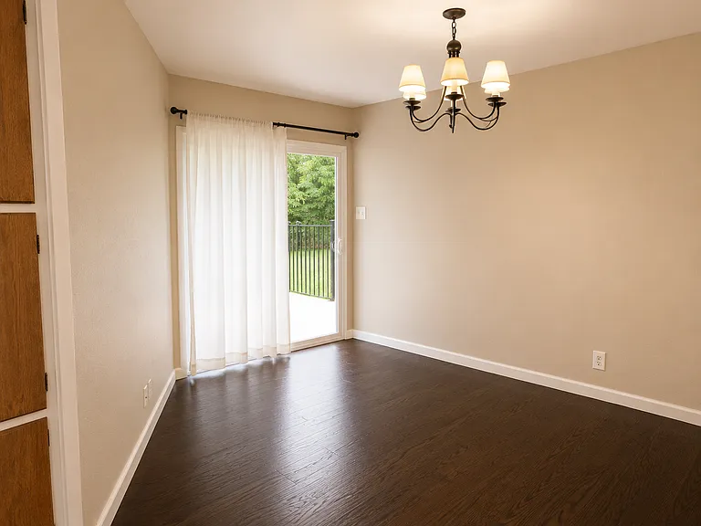 126 Hollyhill Ln #126 — Photo 10