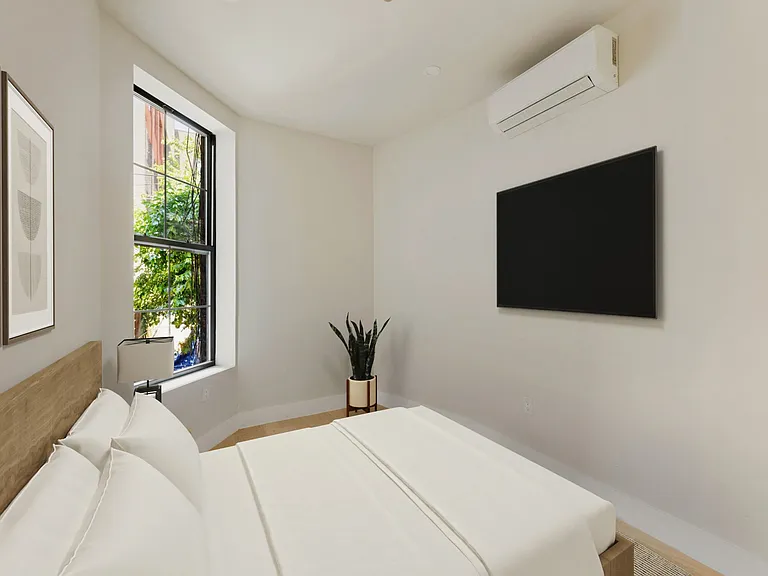 2111 Regent Pl #1R — Photo 4