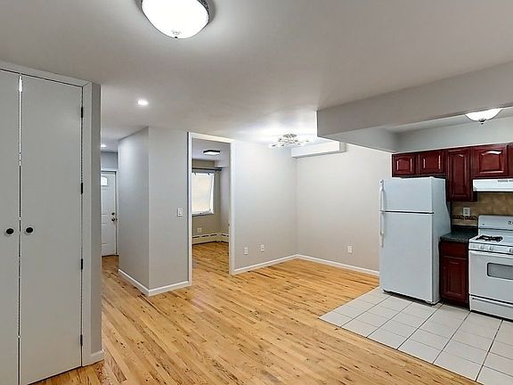 3rd image of 323 Pulaski St #2H