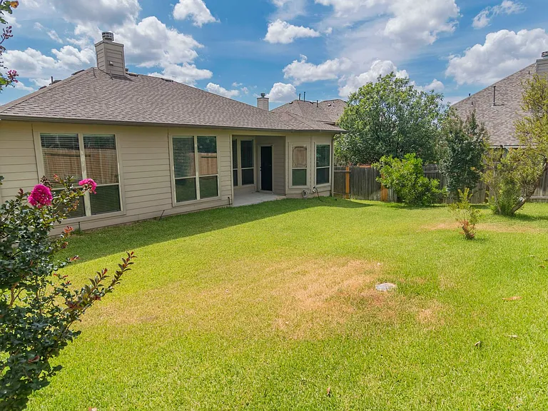 2542 Ravenwood Dr — Photo 23