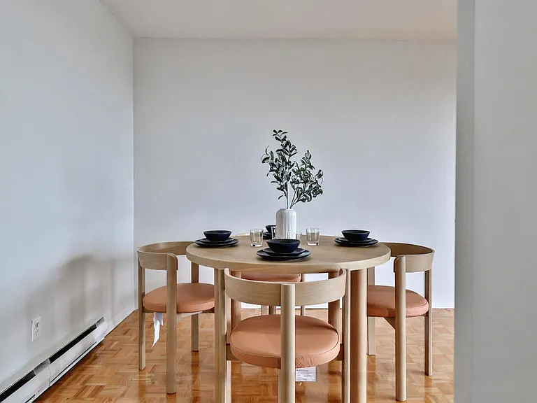 49 Wellington St — Photo 10