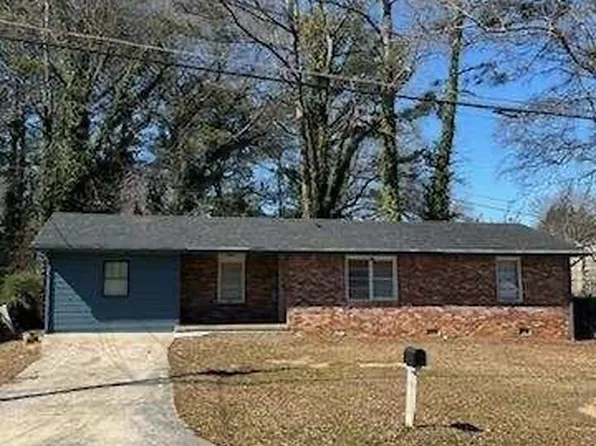 6051 Park Dr, Forest Park, GA 30297