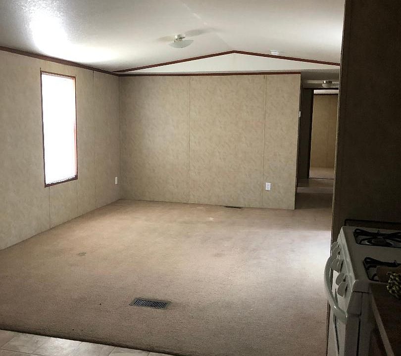 2nd image of 5301 N Parson Ranch Rd