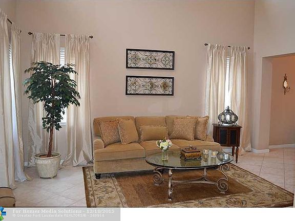 4th image of 1624 Royal Grove Way