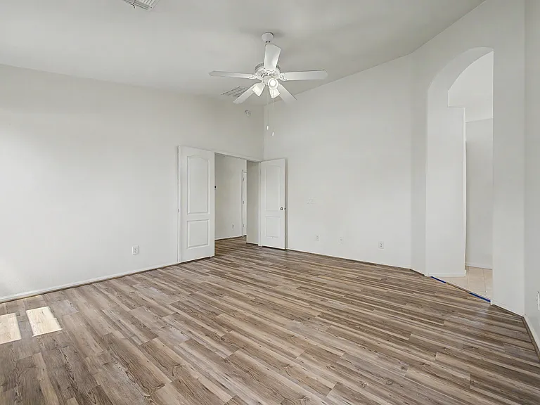 4649 E Augusta Ave — Photo 24