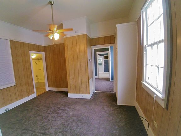 3rd image of 220 Amelia St