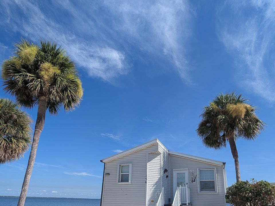 1st image of 156 Nettles Blvd #156