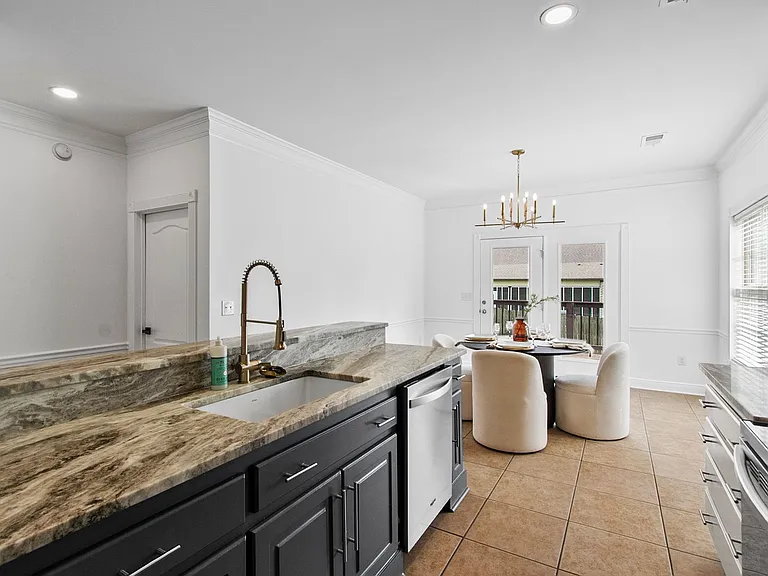 6337 Bryant Cir — Photo 5