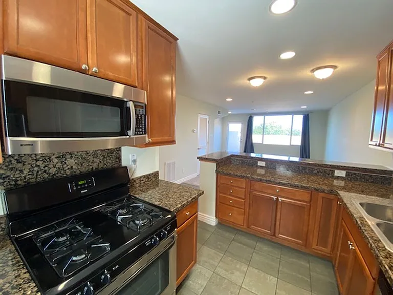 172 Mar Vista Dr — Photo 12