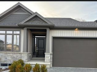 668 Chelton Rd, London, ON N6M 0H8