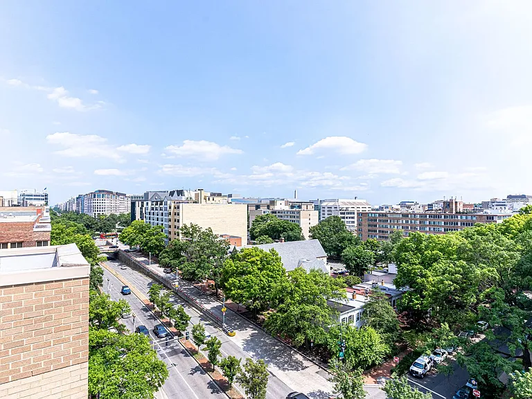 2501 K St NW #1B — Photo 30