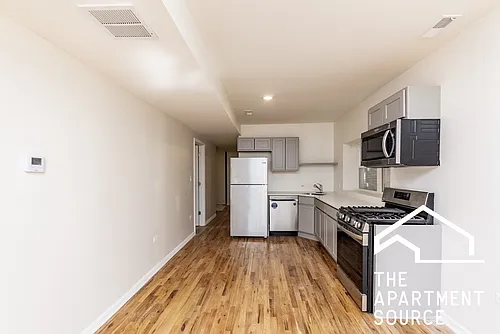 1638 W 18th Pl #1R Photo 1