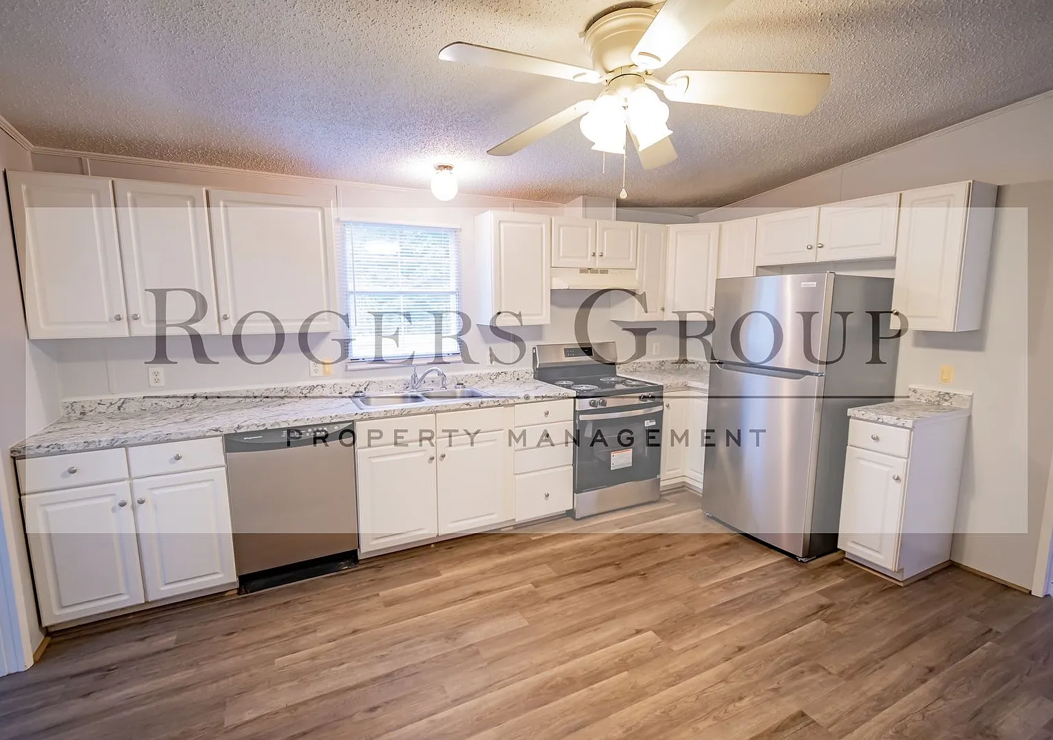 3 bed, 2.0 bath, 1716 sqft, $1,395 — Photo 2