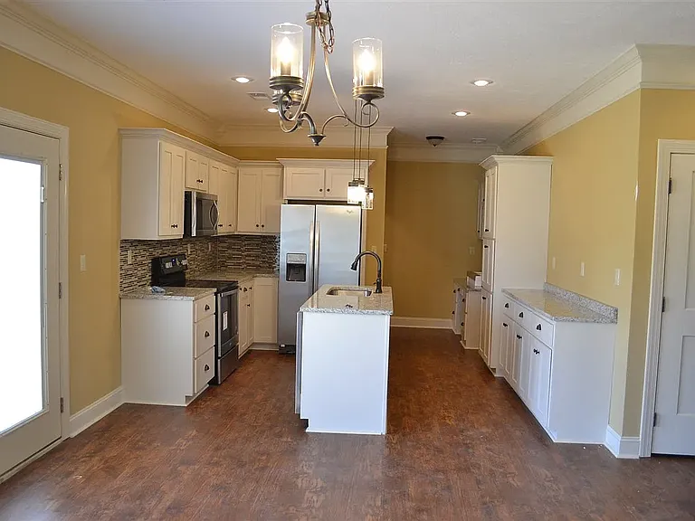 122 Kaycee Cv — Photo 3