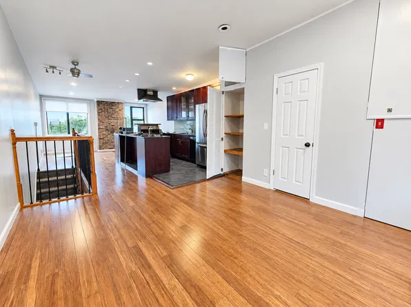 608 Vanderbilt Street image 1 of 12