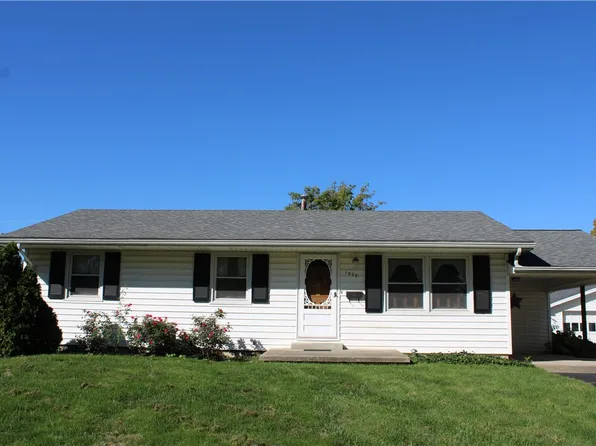 1032 N Broadway St, Shelbyville, IL 62565