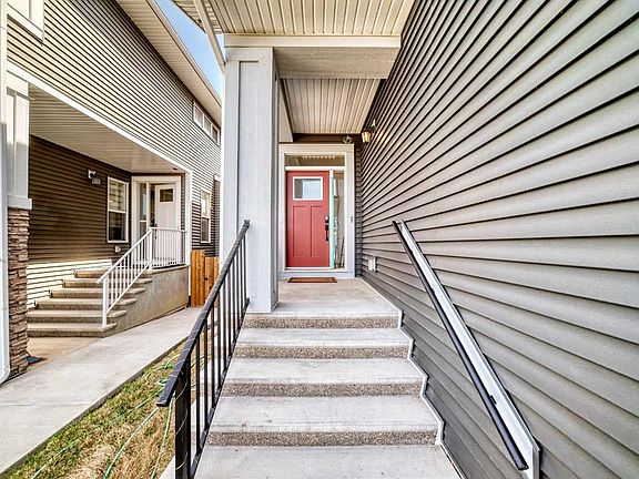 2nd image of 219 N Chelsea Park