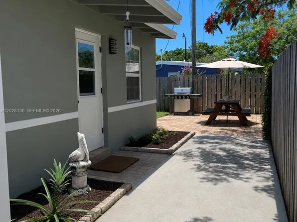 810 NE 3rd Ave, Pompano Beach, FL 33060